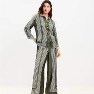 NWOT, Loft, 2-piece Satin Pant ensemble, XL